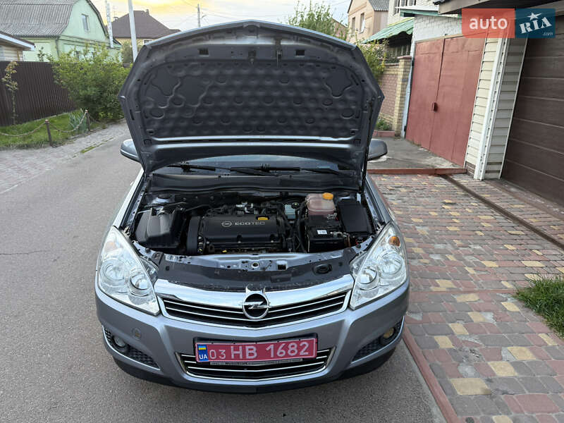 Универсал Opel Astra 2009 в Борисполе