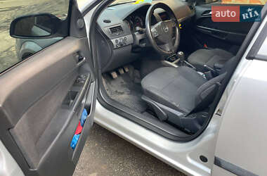 Універсал Opel Astra 2005 в 