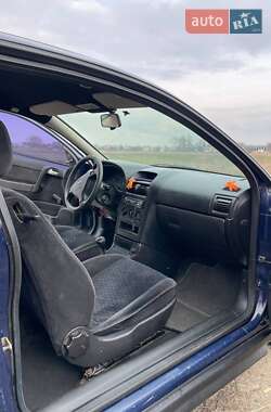 Купе Opel Astra 2000 в 