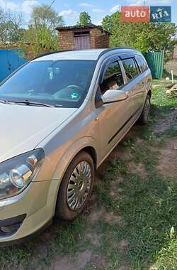 Универсал Opel Astra 2005 в Гайсине
