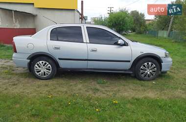 Седан Opel Astra 2005 в 