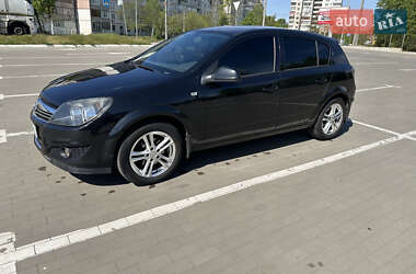 Хетчбек Opel Astra 2013 в Сумах