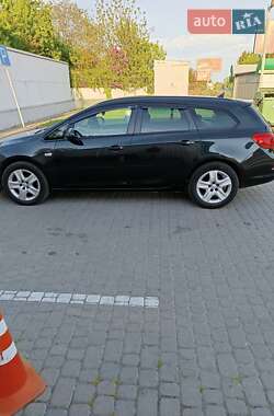 Универсал Opel Astra 2013 в 