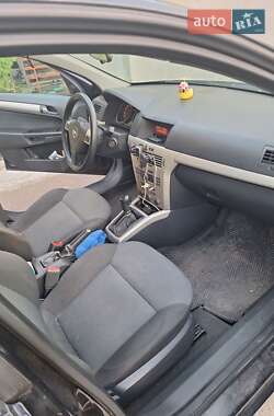 Универсал Opel Astra 2007 в 