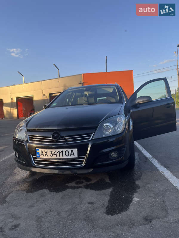Універсал Opel Astra 2009 в 
