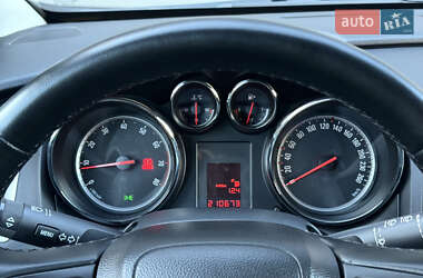 Универсал Opel Astra 2011 в 