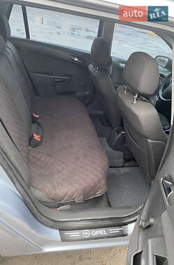 Універсал Opel Astra 2005 в 