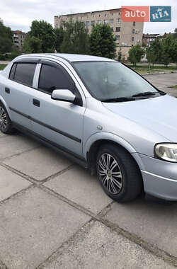 Седан Opel Astra 2004 в 