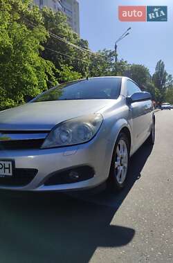 Кабриолет Opel Astra 2007 в 