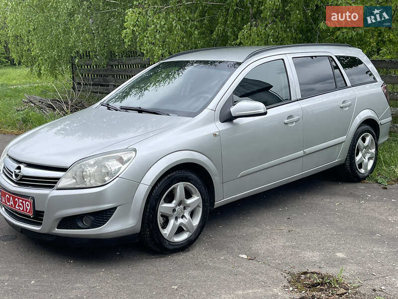 Універсал Opel Astra 2008 в Тернополі