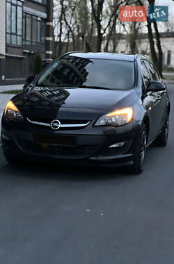 Універсал Opel Astra 2012 в 