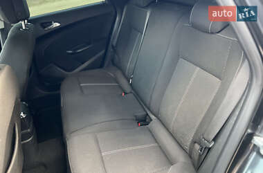 Універсал Opel Astra 2012 в 