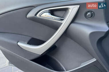 Універсал Opel Astra 2011 в 