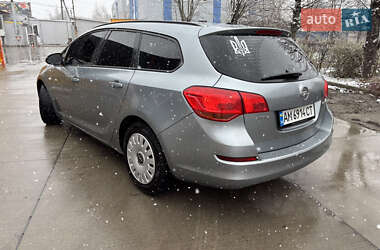 Універсал Opel Astra 2011 в 