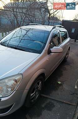 Хэтчбек Opel Astra 2008 в 