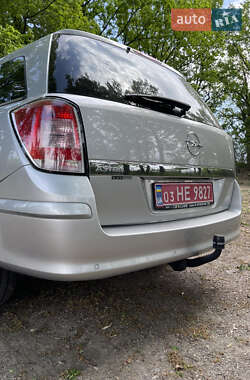 Универсал Opel Astra 2010 в 