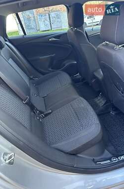 Универсал Opel Astra 2018 в 