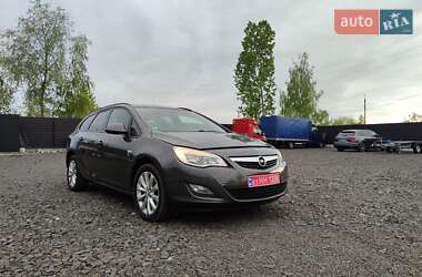 Універсал Opel Astra 2012 в Ковелі