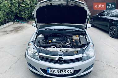 Хэтчбек Opel Astra 2007 в 