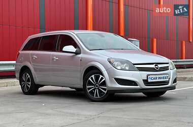 Универсал Opel Astra 2010 в Киеве