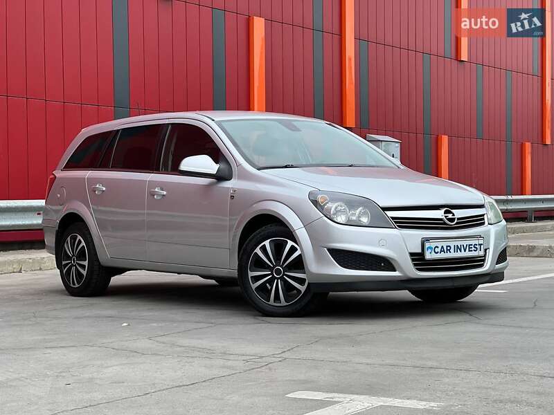 Opel Astra 2010