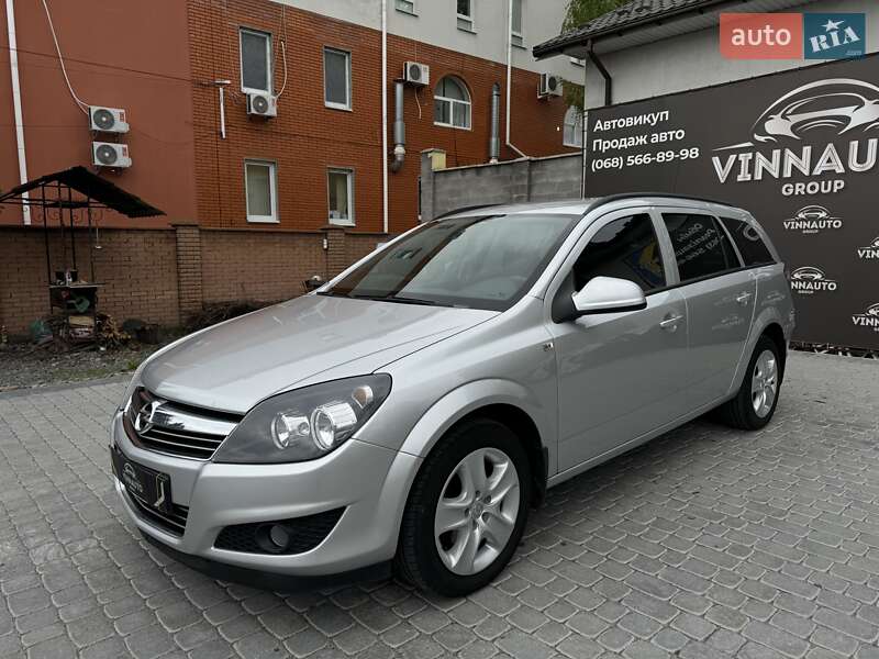 Универсал Opel Astra 2013 в Виннице