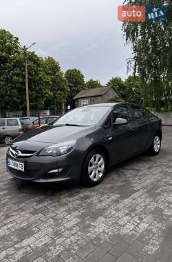 Седан Opel Astra 2015 в Миргороде