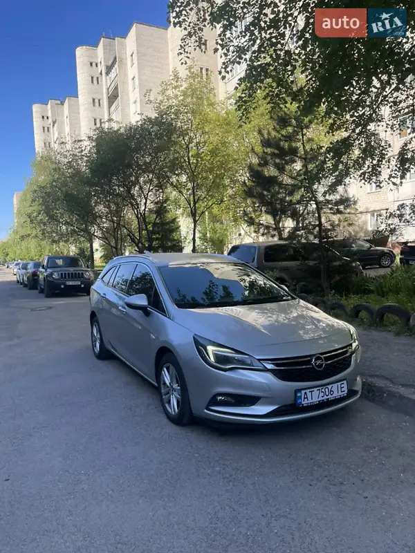 Opel Astra 2016