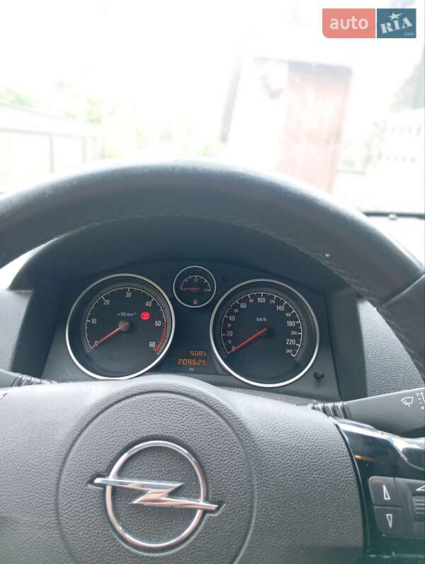 Универсал Opel Astra 2008 в Перемышлянах