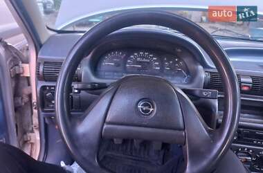 Седан Opel Astra 1993 в 