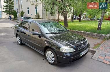 Седан Opel Astra 2006 в Первомайске