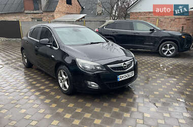 Хетчбек Opel Astra 2010 в Житомирі