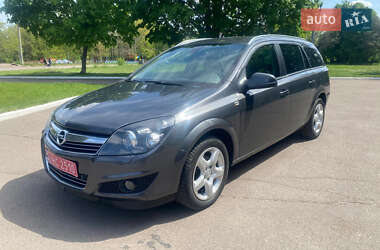 Універсал Opel Astra 2010 в 