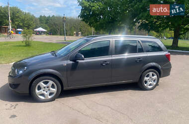 Універсал Opel Astra 2010 в 