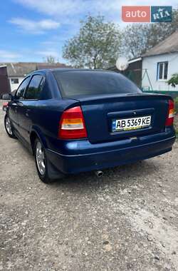 Седан Opel Astra 2005 в 