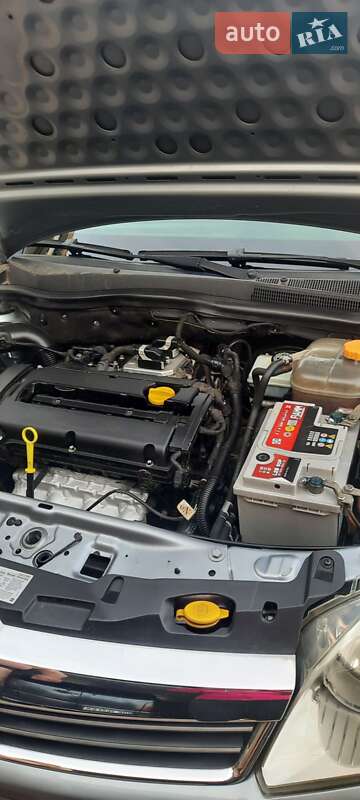 Седан Opel Astra 2008 в Херсоні
