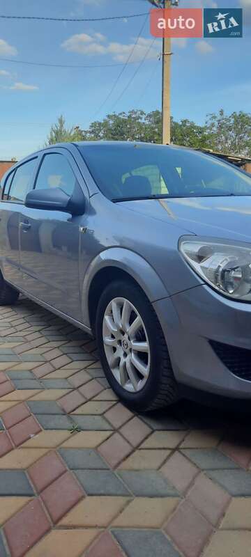 Седан Opel Astra 2008 в Херсоні