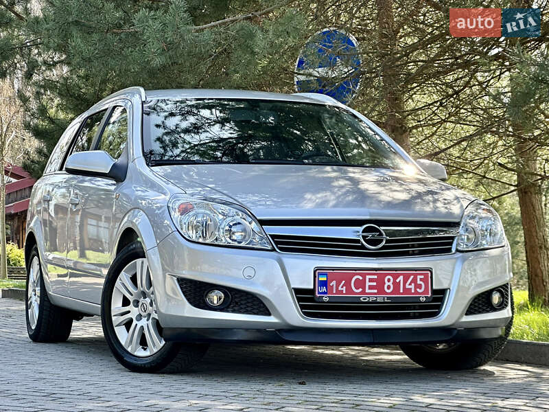 Універсал Opel Astra 2008 в Дрогобичі