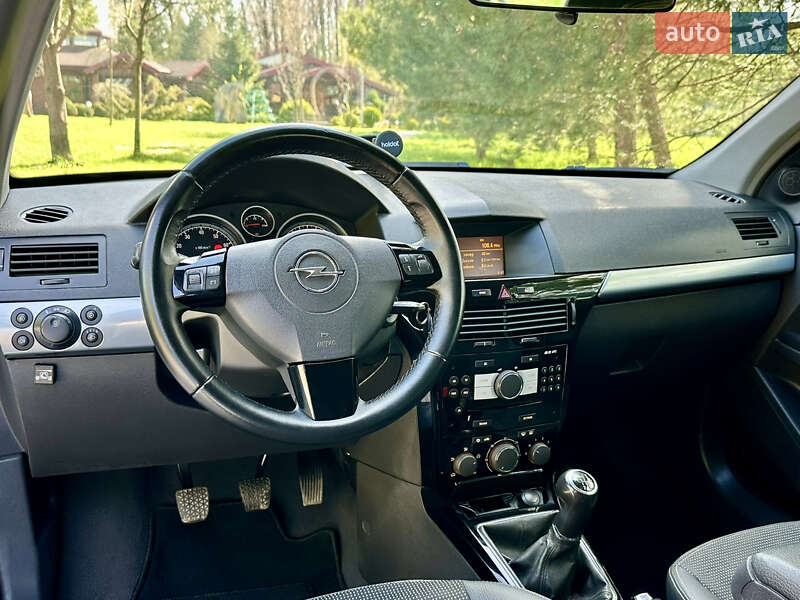 Універсал Opel Astra 2008 в Дрогобичі