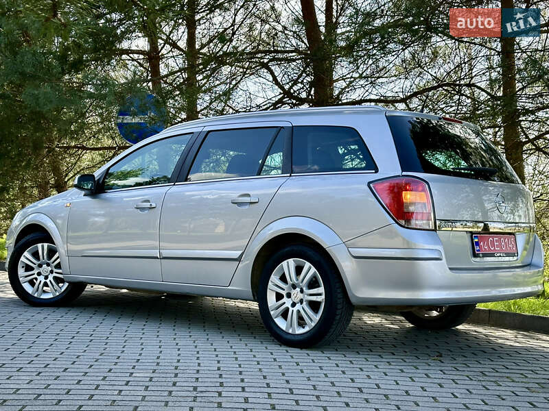 Універсал Opel Astra 2008 в Дрогобичі