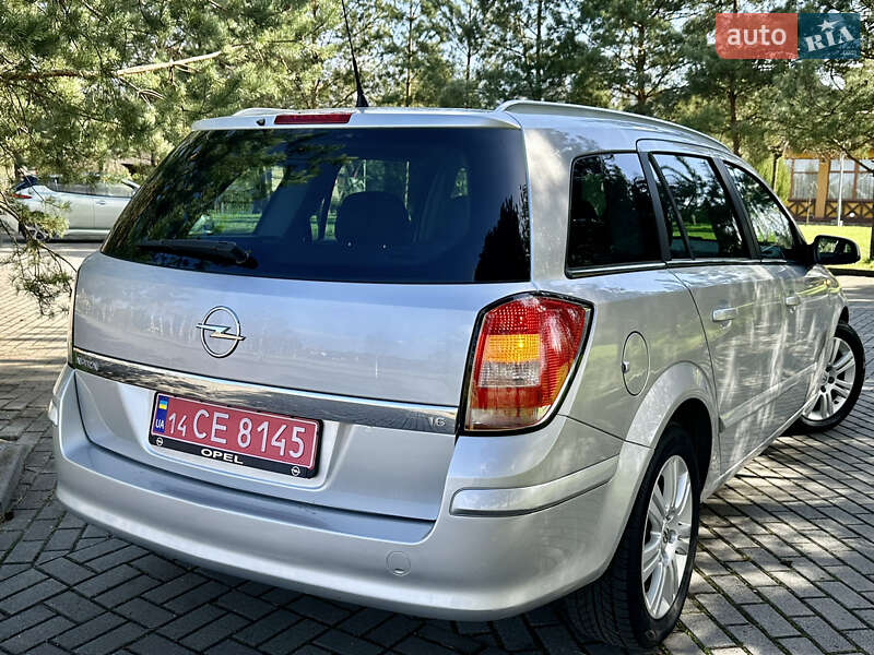 Універсал Opel Astra 2008 в Дрогобичі