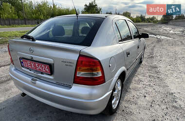 Хэтчбек Opel Astra 2001 в 