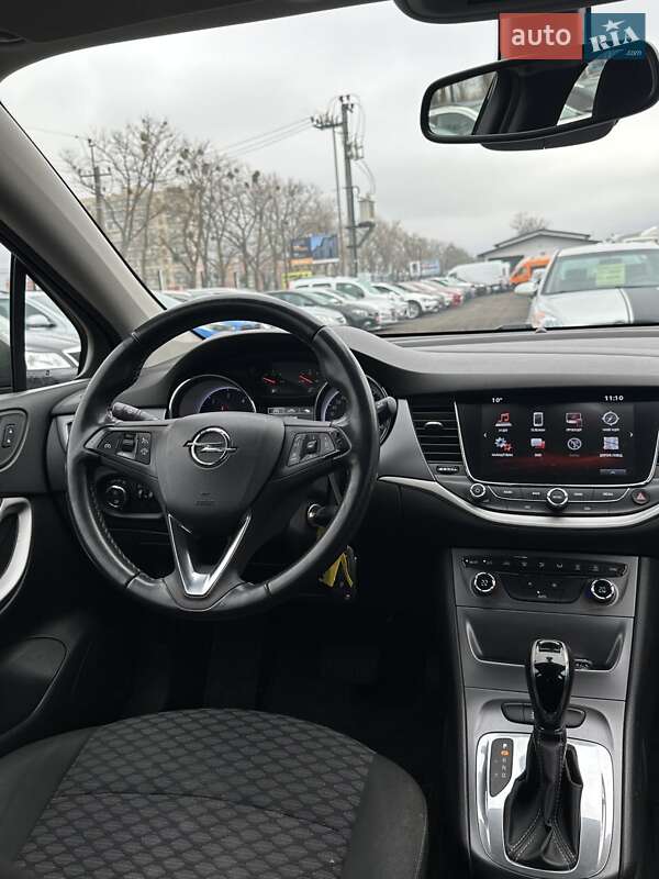 Универсал Opel Astra 2017 в Белогородке