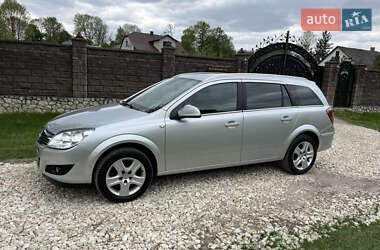 Универсал Opel Astra 2009 в 