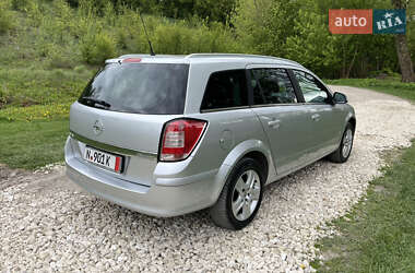 Универсал Opel Astra 2009 в 