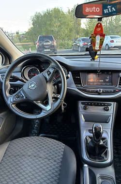 Универсал Opel Astra 2017 в 