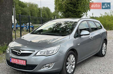 Універсал Opel Astra 2010 в 