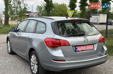 Універсал Opel Astra 2010 в 