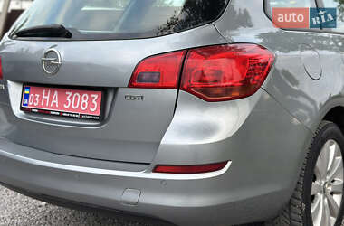 Універсал Opel Astra 2010 в 
