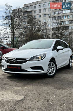 Универсал Opel Astra 2018 в Сумах